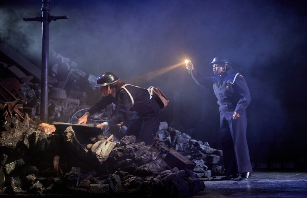 Review: The Night Watch, York Theatre Royal –&nbsp;★★★☆☆